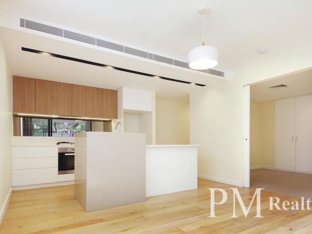 Stunning One Bedroom Apartment with Garden Retreat