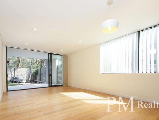 Stunning One Bedroom Apartment with Garden Retreat