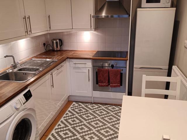 Stunning One Bedroom House by Tooting Common – Bil