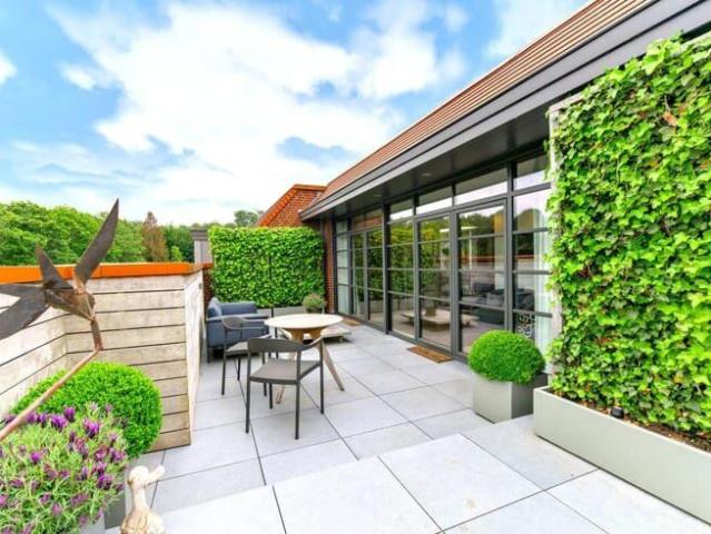 Stunning penthouse, approx. 239 sq. m. + 80 sq. m. terrace
