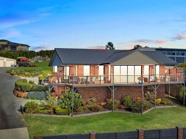 Stunning Property With Views To Match