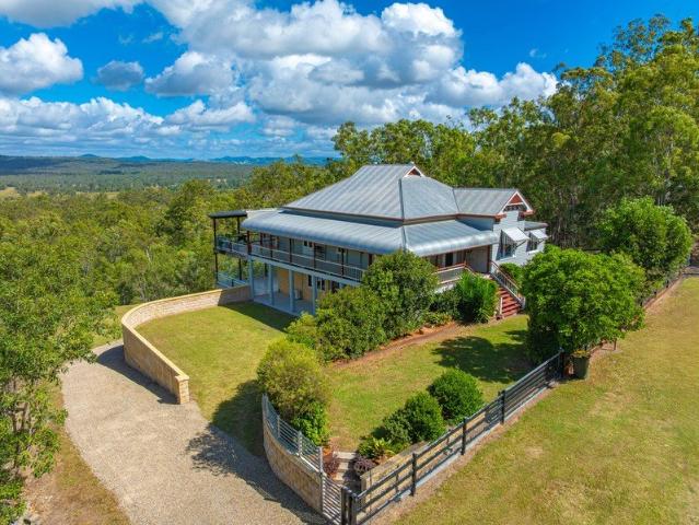 Stunning Queenslander on 5 Private Acres