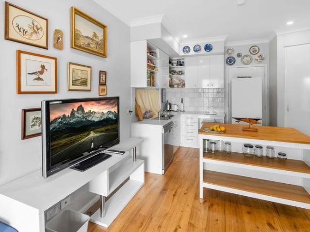 Stunning Family Home + Rare Self Contained Granny Flat Morningside