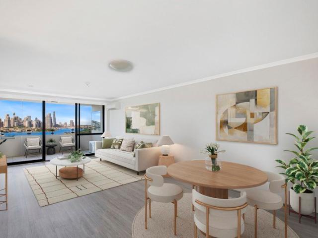Stunning, renovated 3 bedroom apartment with direct Harbour Views