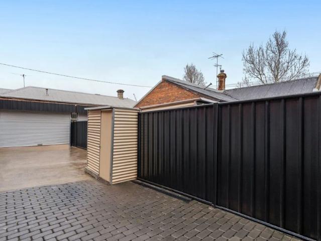 Stunning Renovated 3 Bedroom Terrace with Flexible Living