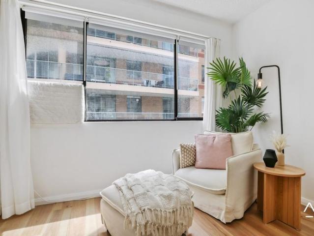 Stunning Renovated 1 Bedroom Apartment in the Heart of Bondi Junction