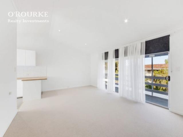 Stunning Renovated Apartment