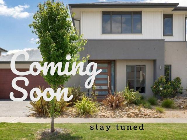 Stunning Renovated Family Retreat with Pool 9 Serene Way, Clyde North