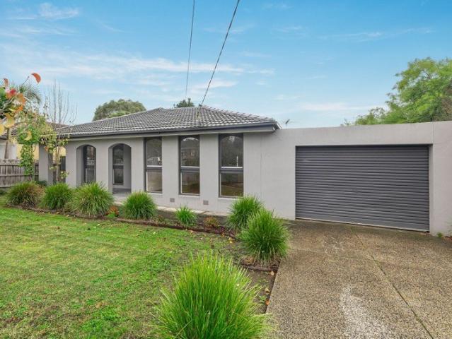Stunning Renovated Home in a Central Lilydale Location