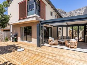 House for sale in Tokai - Grill