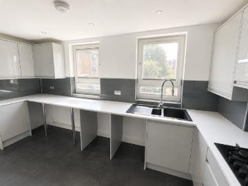 Stunning recently Refurbished 3 bed House in E5