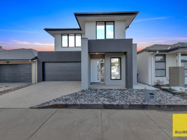 STUNNING RESIDENCE FOR RENT IDEAL FOR FAMILIES !