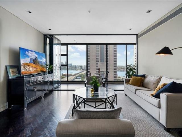 Stunning Residence with Harbour Views | Furnished