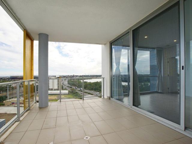 STUNNING RIVER VIEWS! THE PERFECT INVESTMENT, LIFESTYLE RETREAT AND PLACE TO CALL HOME!