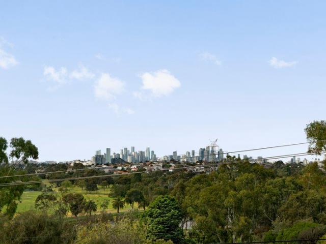 Stunning River & CBD Views