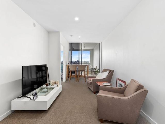 Stunning River & City View Apartment A Must See!