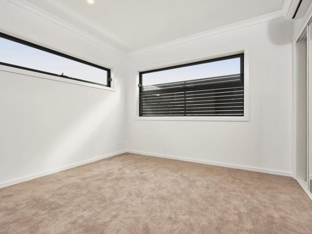 Stunning self contained townhouse