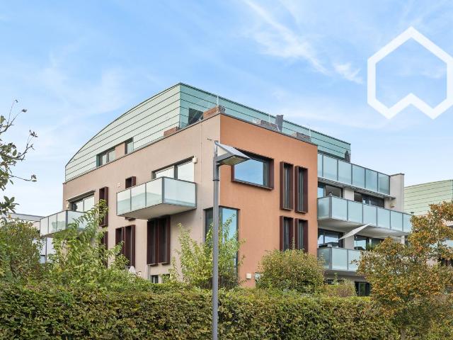 Stunning Skyline View in Frankfurt am Main, Frankfurt Amsterdam Apartments for Rent