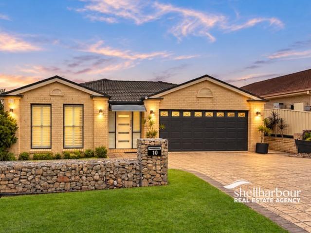 Stunning Single Level Design with Seamless Indoor Outdoor Flow