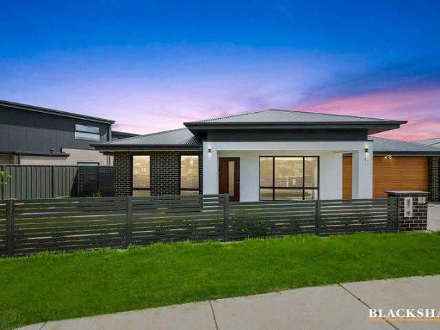 STUNNING SINGLE LEVEL HOME ON CORNER BLOCK