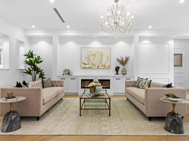 Stunning Single Level Luxury in a Premier Glen Waverley Setting