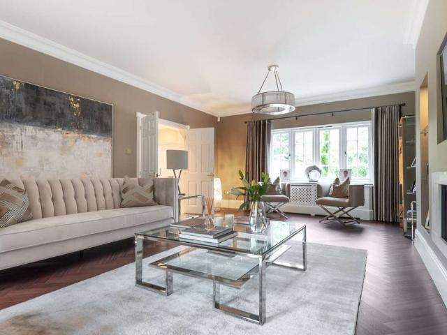Stunning six bedroom gated home in Oxshott