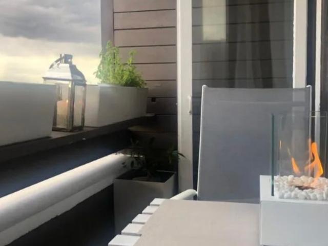 Stunning Soho Studio with Private Balcony