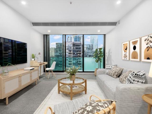 Stunning Southbank Retreat Moments from the CBD