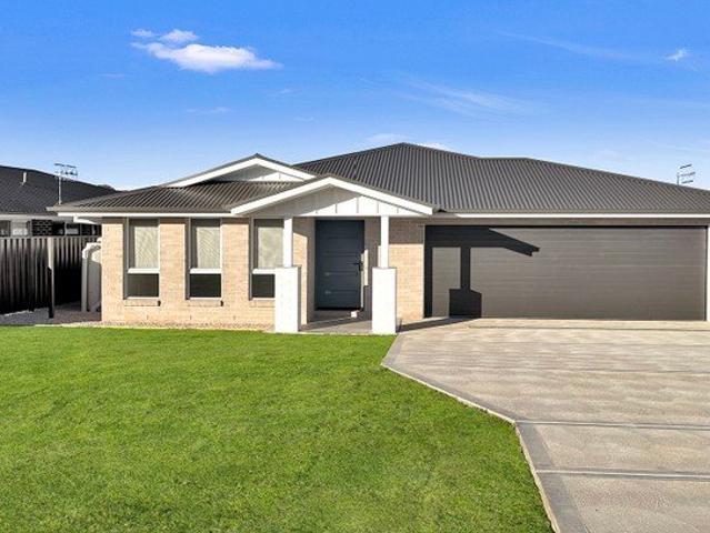 Stunning & Spacious 4 Bedroom Family Home