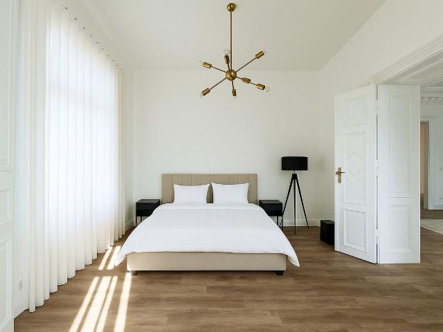 Stunning, spacious 1 BR w/ balcony & it's garden being connected to the Kurpark, Wiesbaden Amsterdam Apartments for Rent
