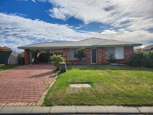 STUNNING, SPACIOUS HOME! IDEAL LOCATION! UNDER APPLICATION