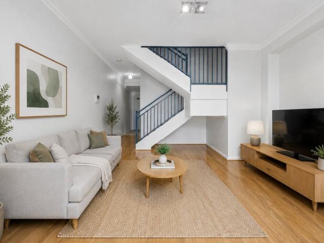 Stunning Split level Apartment Near Strathfield Plaza