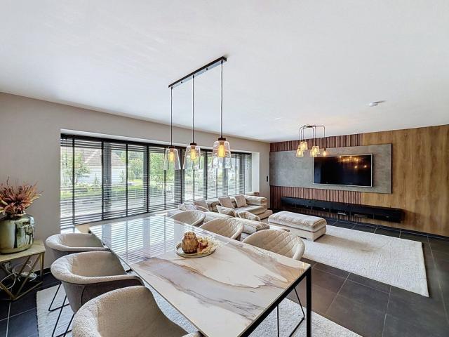 STUNNING SPLIT LEVEL HOUSE FOR RENT LIEDEKERKE