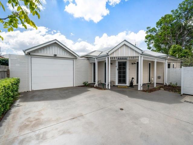 Stunning Stand Alone Cottage with No Body Corporate Fees