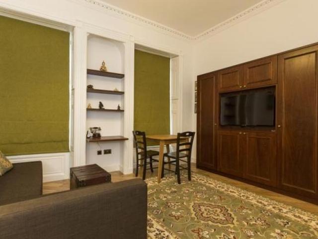Stunning studio apartment in Bloomsbury with utility bills included