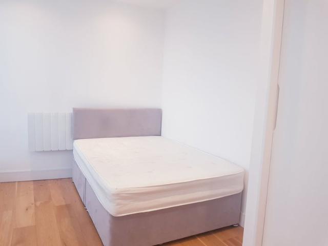 Stunning Studio Flat in Hounslow TW3