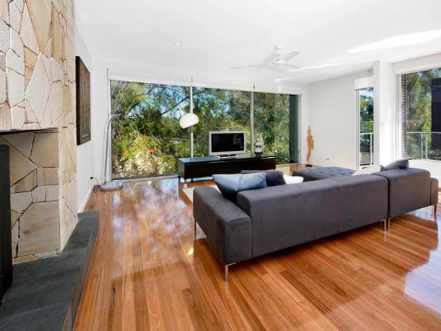 Stunning Stylish home with Water Views APPLY ONLINE BY ENTERING THIS LINK INTO YOUR BROWSER: t app. com.au/rwb