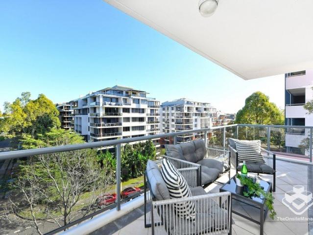 Stunning Sundrenched East and West Facing Apartment