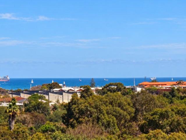 STUNNING SUNSETS, OCEAN VIEWS & BEAUTIFULLY RENOVATED LIVING!