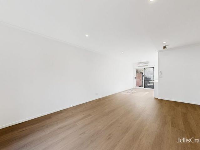 Stunningly Renovated Townhouse in the Heart of Kensington