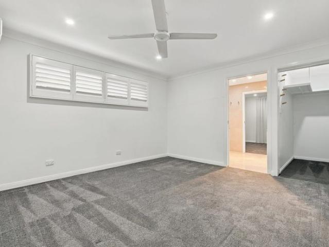 Stunningly Renovated Entertainer in Tamborine Mountain
