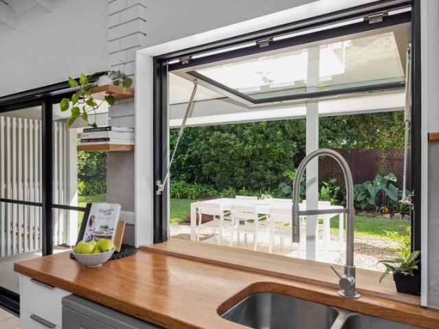 Stunningly Renovated Home in Kuluin!