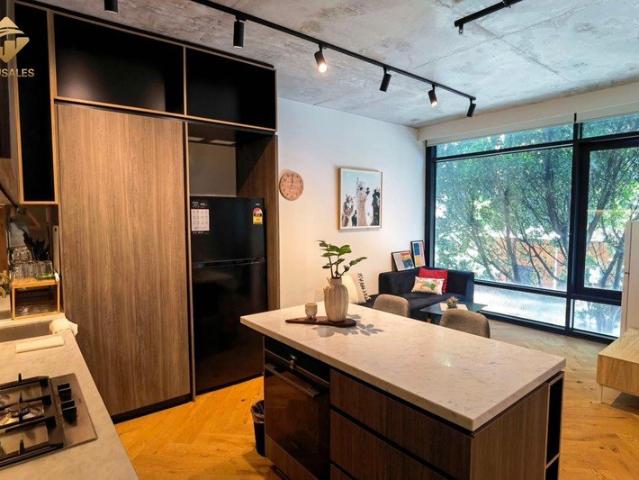 Stunningly Unique 3 Storey Loft in Docklands