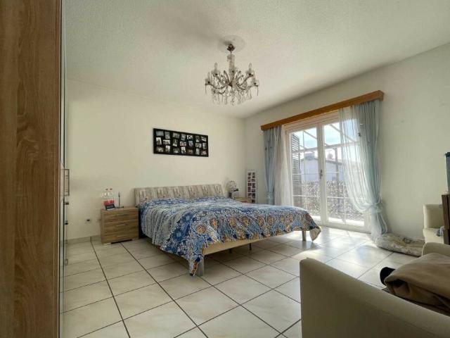 STUPENDA VILLA UNIFAMILIARE 4.5 LOCALI CON GIARDINO A STABIO