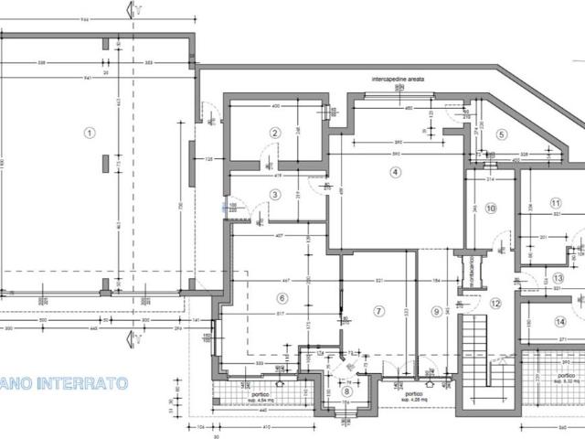 Stupenda villa immersa in un giardino di 7000 mq