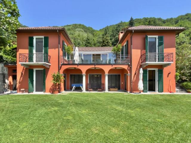 Stupenda casa unifamiliare con vista stupenda
