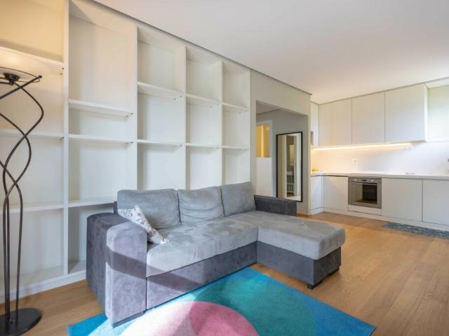 STUPENDO 2.5 LOCALI VISTA LAGO CON GIARDINO A BISSONE