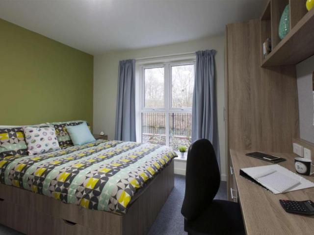 Sturge Close, Birmingham B29 Studio to rent £1,179 pcm £272 pw
