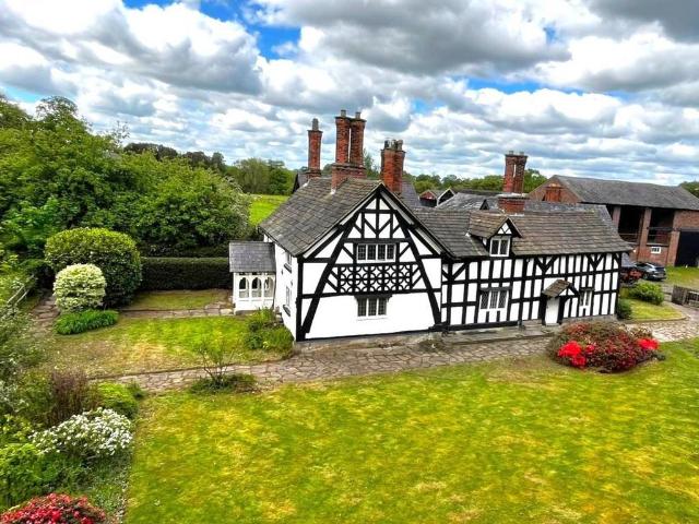Styal, Wilmslow, Cheshire 5 bed detached house to rent £3,500 pcm £808 pw