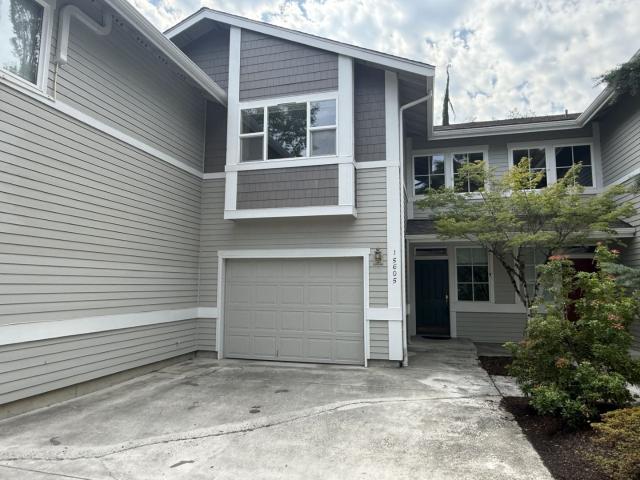 Style and Comfort in the Heart of Redmond